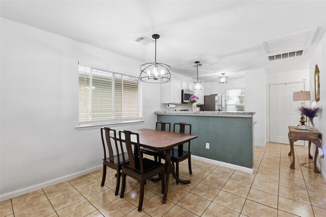 Photo - 6136 Lone Prairie Way