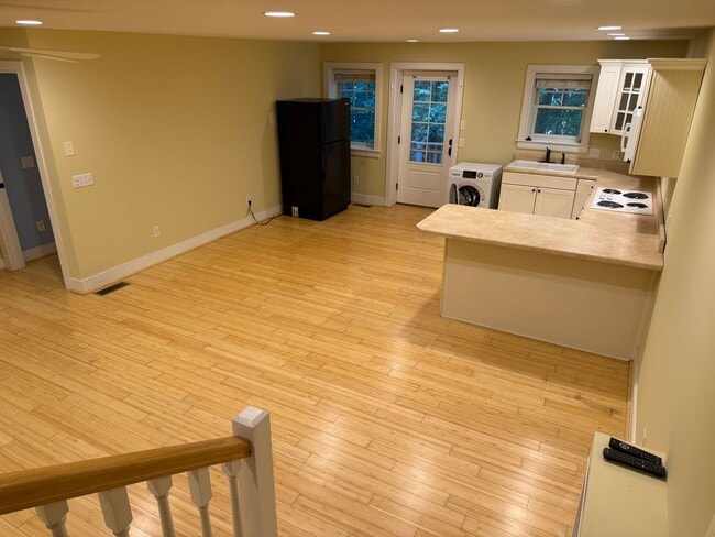 Building Photo - Private basement near UNC campus! Rental