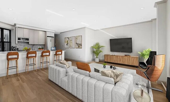 Building Photo - 199 W 10th St