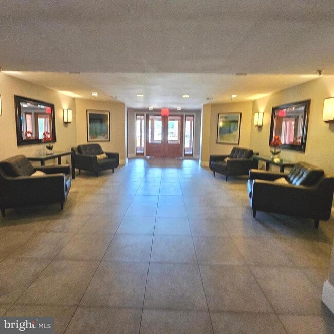 Photo - 505 E Braddock Rd Unit 608