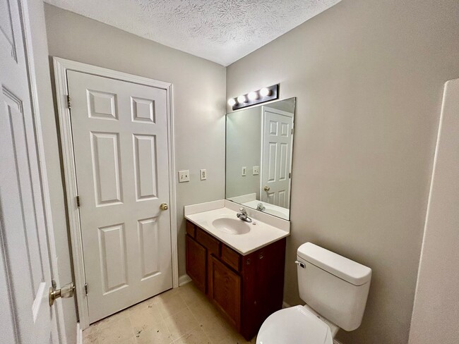 Photo - 219 Simba Way