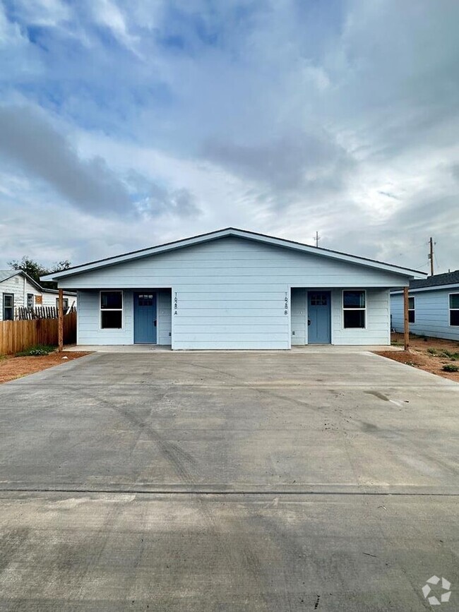 Building Photo - COMING JANUARY - Newly Built Duplex Availa... Rental