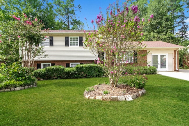 Building Photo - 116 Mountainbrook Ln