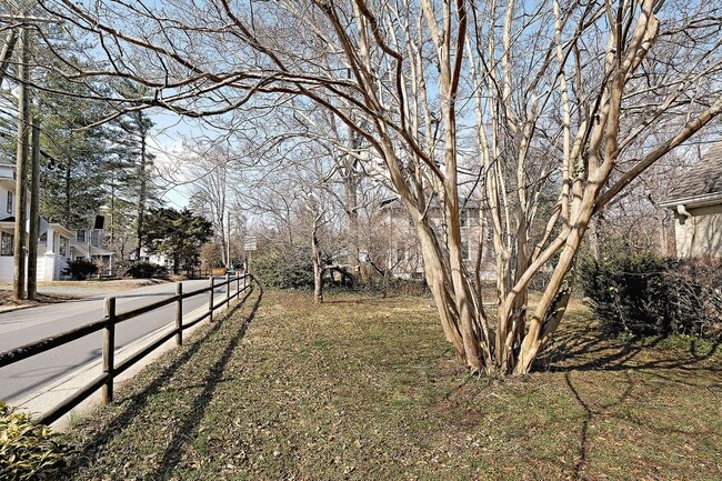 Photo - Spacious Fry’s Spring Home – Great Layout for Roommates