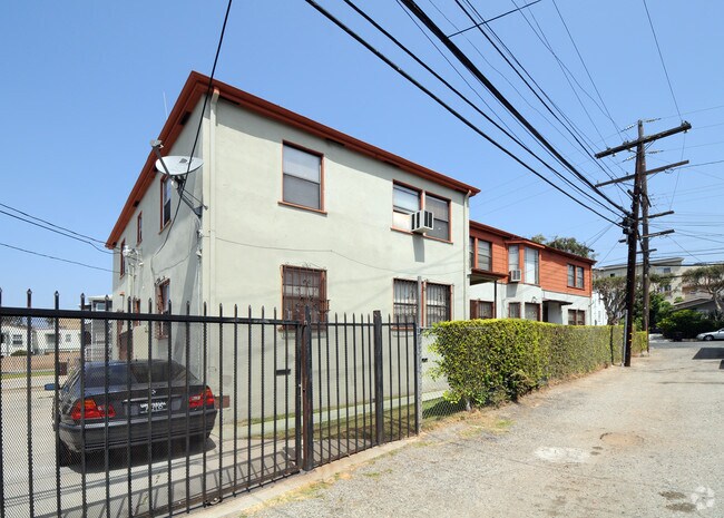 Photo - Lido Apartments - 5312-16 1/2 Packard St