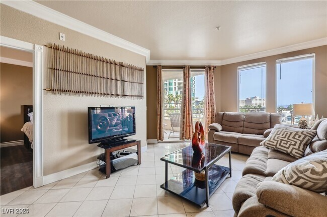 Building Photo - 270 E Flamingo Rd Unit 315 Rental