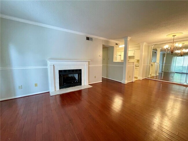 6040 Grelot Rd Unit 110