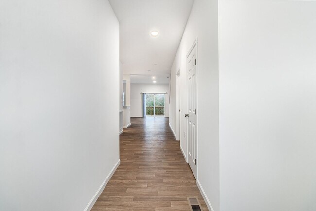 Photo - 7870 Briarwood Dr