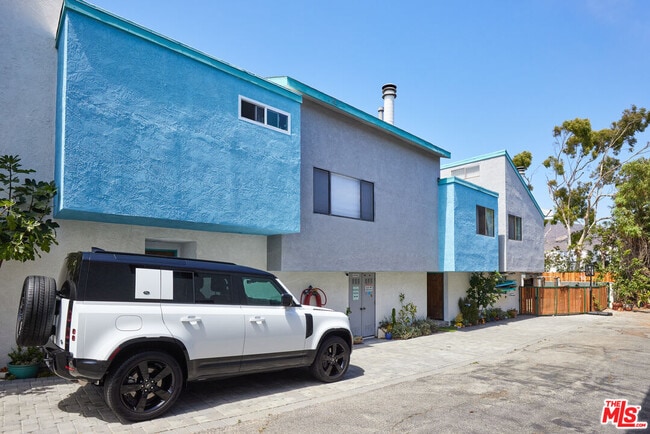 Photo - 29231 Heathercliff Rd Unidad 2