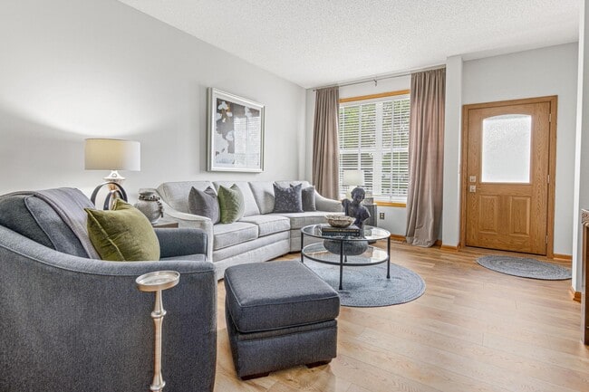 Photo - 1994 Bluestem Ln