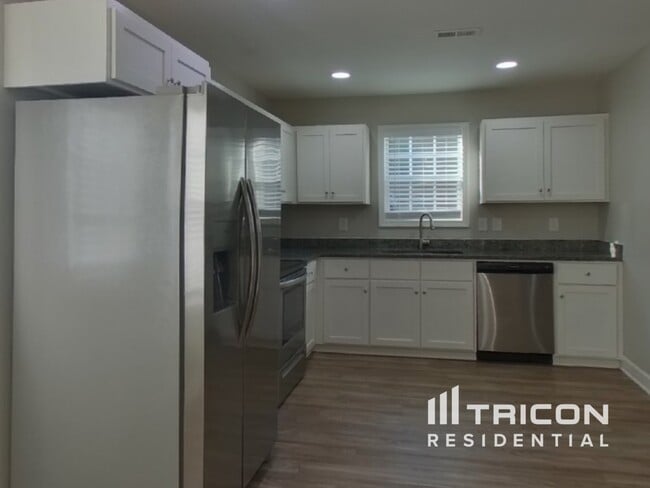 Photo - 524 Westside Cir