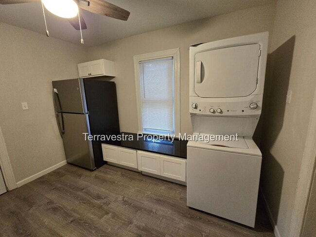 Photo - 321-323 South 5th Street Unidad 323 South 5th Street