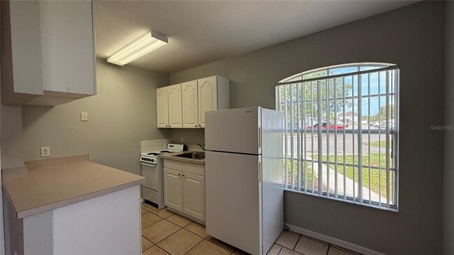 871 Orchid Dr Unidad B
