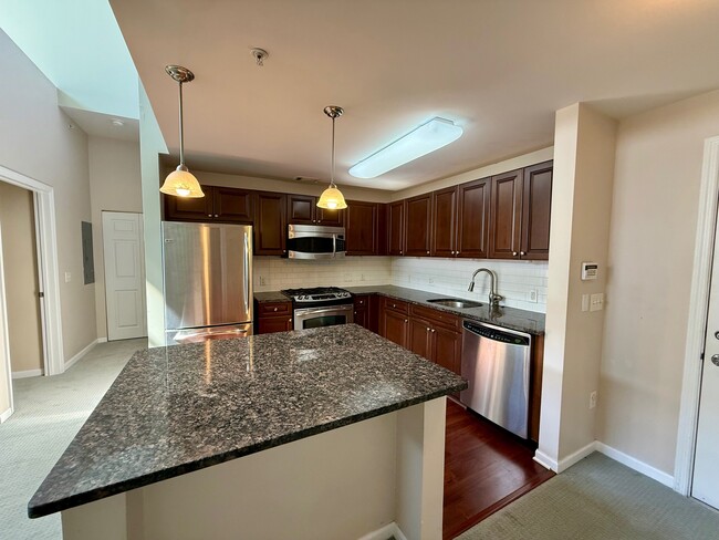 Photo - 850 E Main St Unidad APT 511