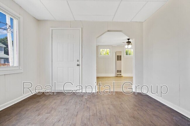 313 Fenton St Unidad 1 Lower