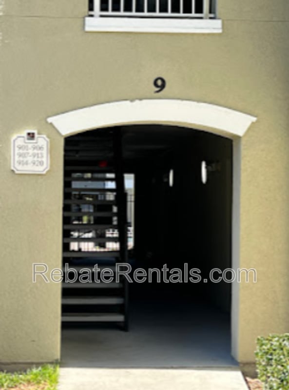 Photo - 8290 Gate Pkwy W Unidad 911