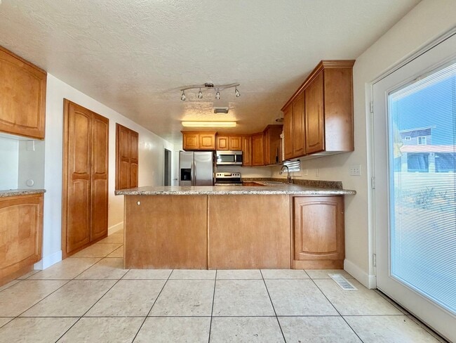 Photo - 250 N 360 W