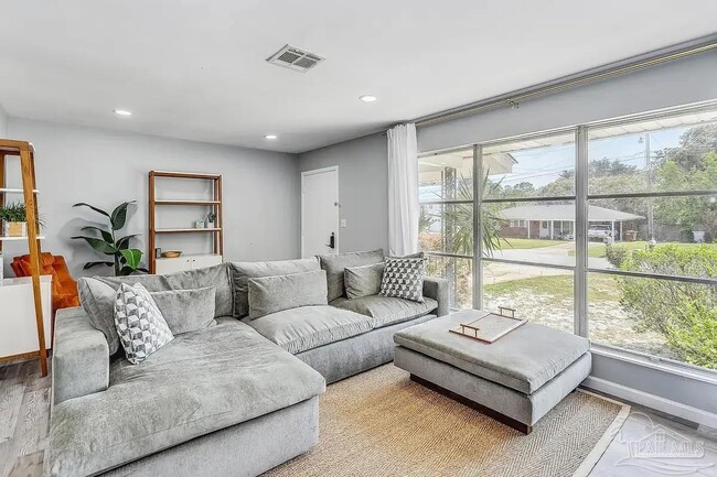 Photo - 3254 West Ave