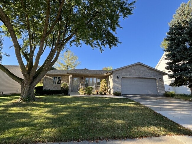 Photo - 4563 Camelot Dr