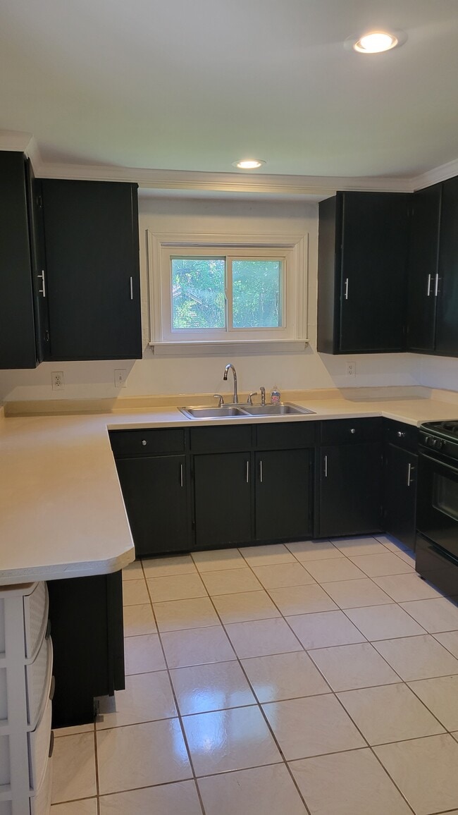 Photo - 2803 Rudolph Ave