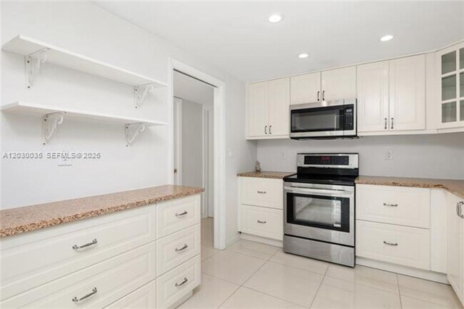 Photo - 210 Seaview Dr