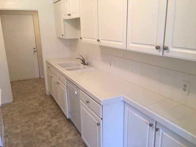 Photo - Natick Pines Apartments