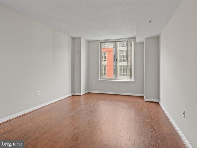 Photo - 2726 Gallows Rd Unit 411