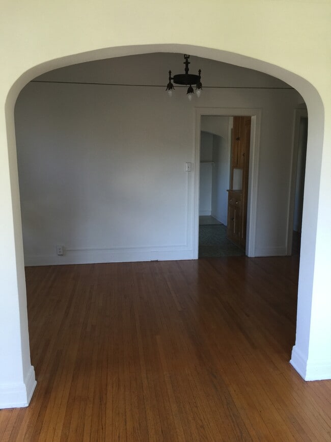732 Parkman Ave Unit 732