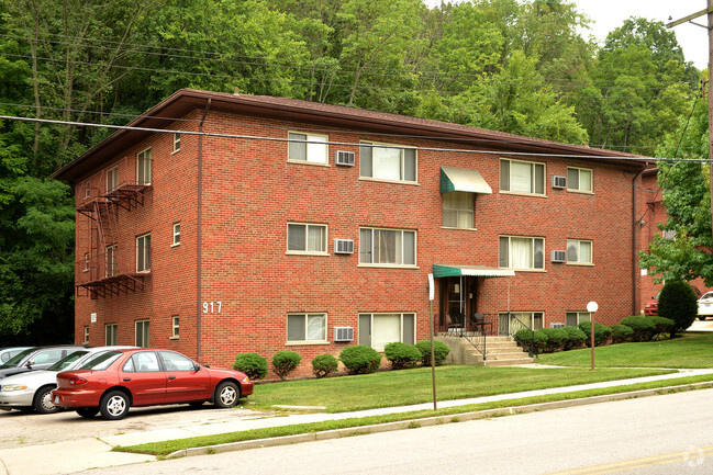 Highland Manor Apartments - Highland Manor Apartments