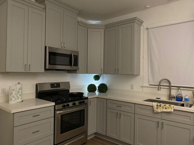 Photo - 2844 Hiawatha St