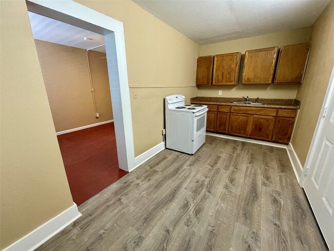 Photo - 1814 Ave M 1/2