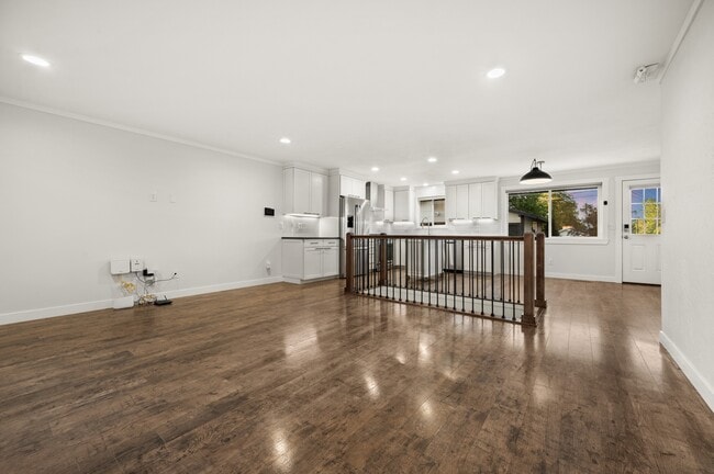 Building Photo - 1733 7200 S
