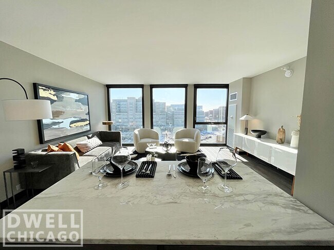 Photo - 1900 W Harrison St