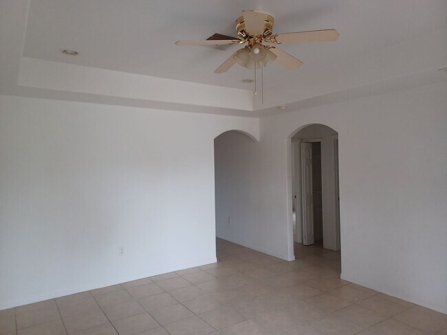 Photo - 3018 SE Santa Barbara Pl