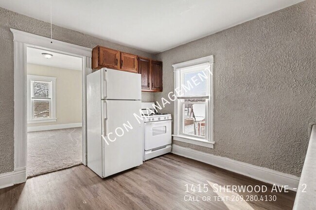 Photo - 1415 Sherwood Ave
