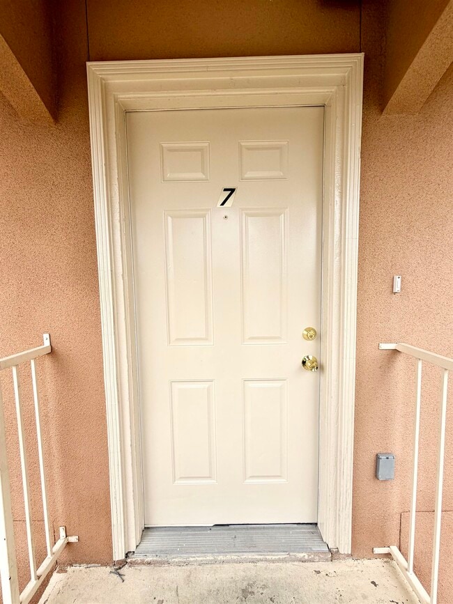 Photo - 419 W Eistetter St Unit 7