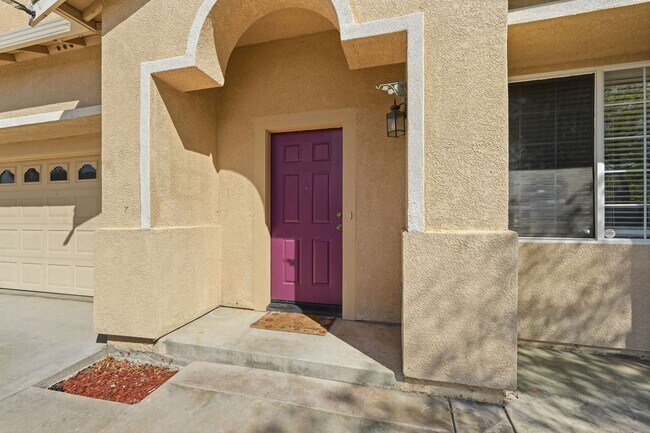 1380 Jones Ln