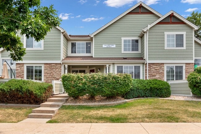 Building Photo - Spacious 2 bedroom 3 bath Townhome - South Fort Collins