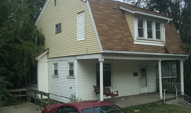 Building Photo - New Brighton 3 Bedroom House plus all