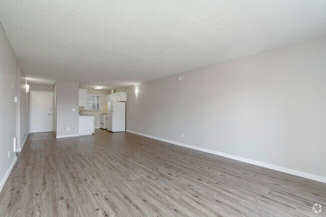 2BR, 1BA - 865SF Living Room
