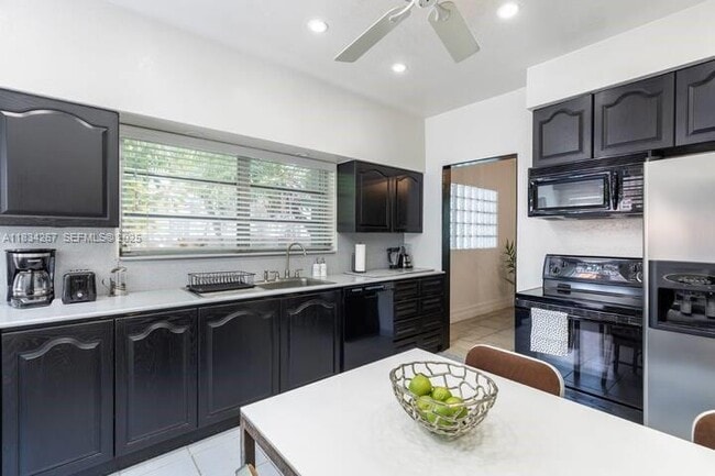 Photo - 1134 Harrison St