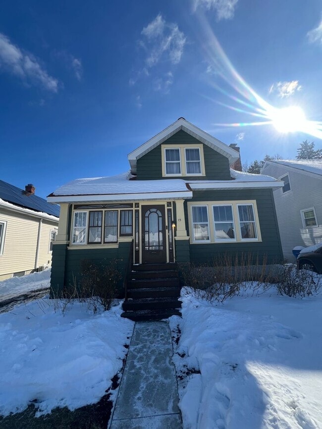 Building Photo - Beautiful Single-Family Home in a Peaceful Neighborhood