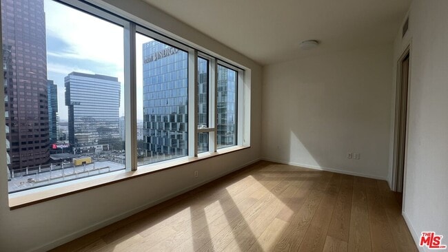 889 Francisco St Unit 807