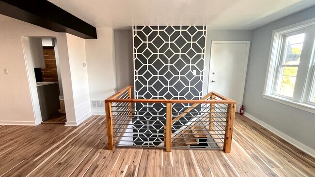 Photo - 5737 Hobart St Unidad Apt 1