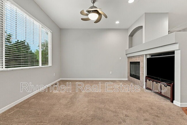 4483 Applecrest Cir