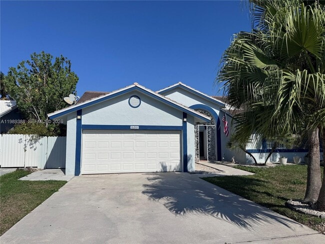 Building Photo - 16201 SW 144th Ct Unit A