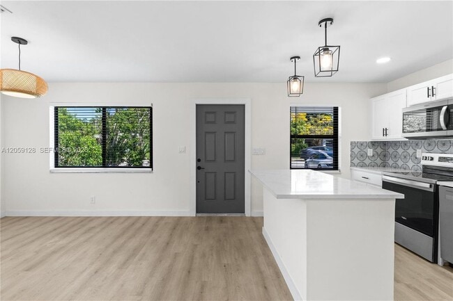 Photo - 328 SW 11th Ave