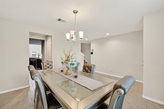 Photo - 8007 Carillon Way