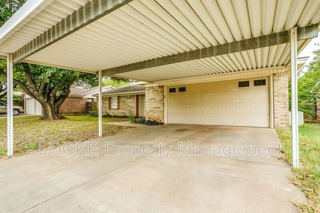 Photo - 512 Stallion Ln