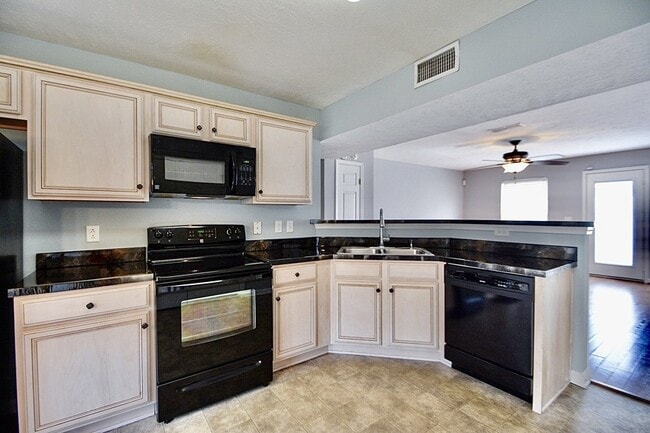 Photo - 1012 Shaman Crossing